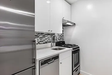 Rented by Edward Seisdedos, LREB