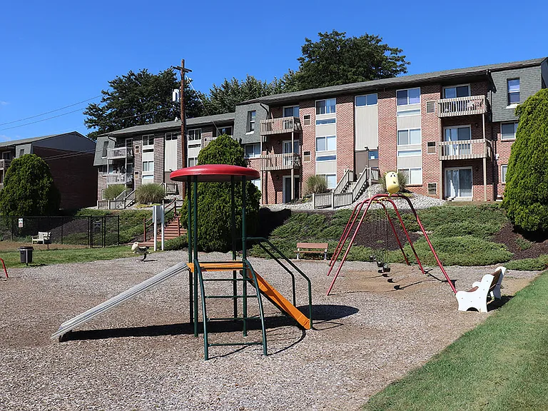 Spring Ridge Apartments — Photo 10