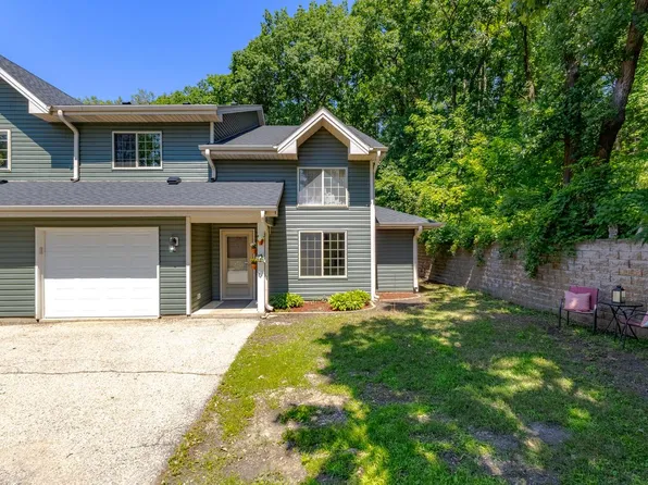 200 James STREET #D, Slinger, WI 53086