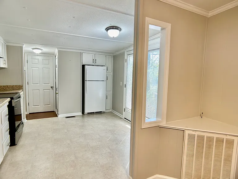 2145 Winston Rd — Photo 5