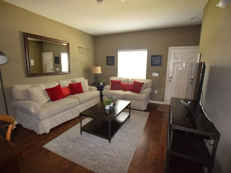 3222 Wish Ave — Photo 3
