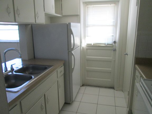kitchen pic 1