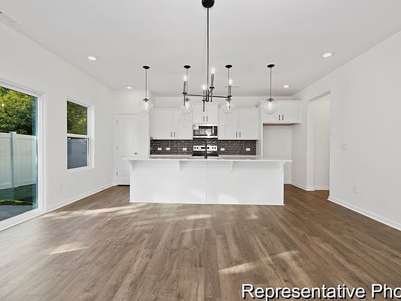 7th image of this home