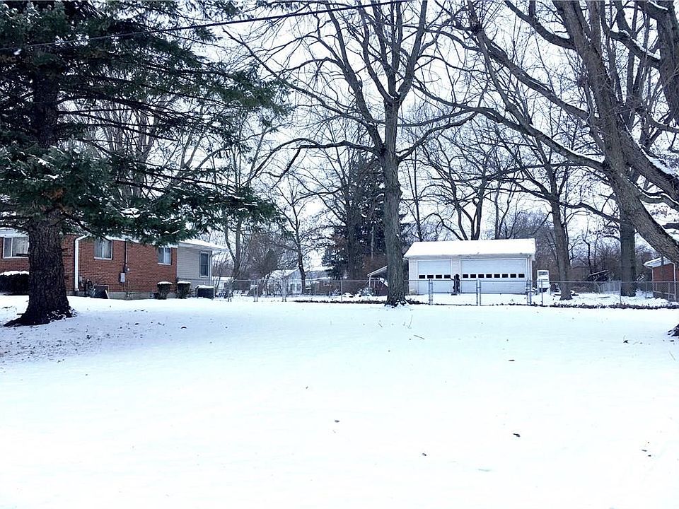 2nd image of 325 Elbron Rd