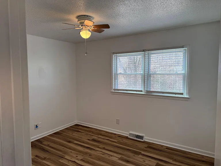 528 River Oak Dr — Photo 10