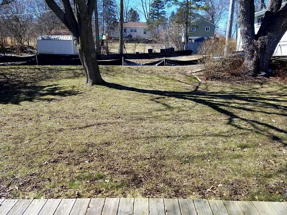 1st image of 685 Moorland Dr