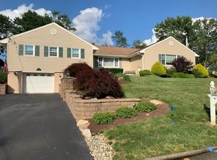 70 Knickerbocker Ave, Randolph, NJ 07869