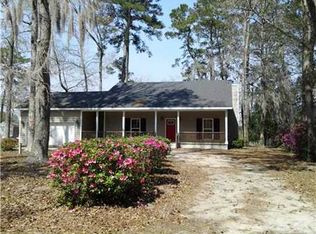 1513 Lake Dr, Midway, GA 31320