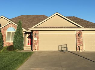 4122 SW Misty Harbor Ave, Topeka, KS 66610