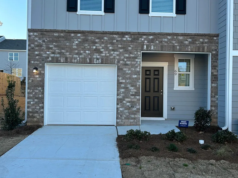 69 Rydal Way