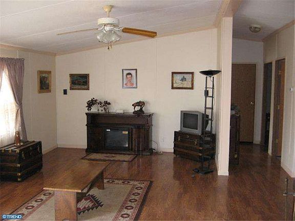 4th image of 760 Pleasant Pine Cir
