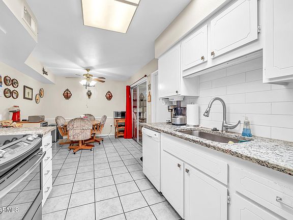 4th image of 13428 N HAWTHORN Drive