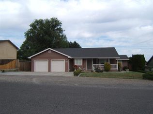 4902 S Dayton Pl, Kennewick, WA 99337