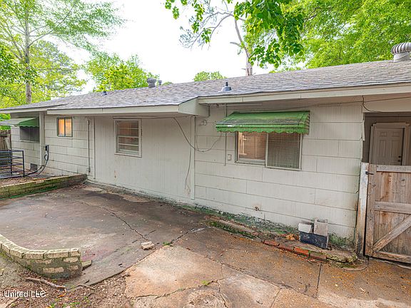 4th image of 3229 Ridgeland Dr