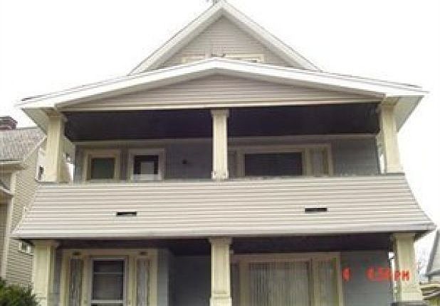 2nd image of 1884 W 71st St