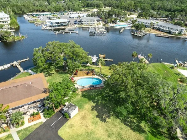 5111 S Gray Pelican Way, Homosassa, FL 34448