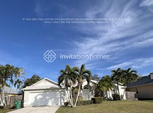 2057 SE Parrot St, Port Saint Lucie, FL 34952