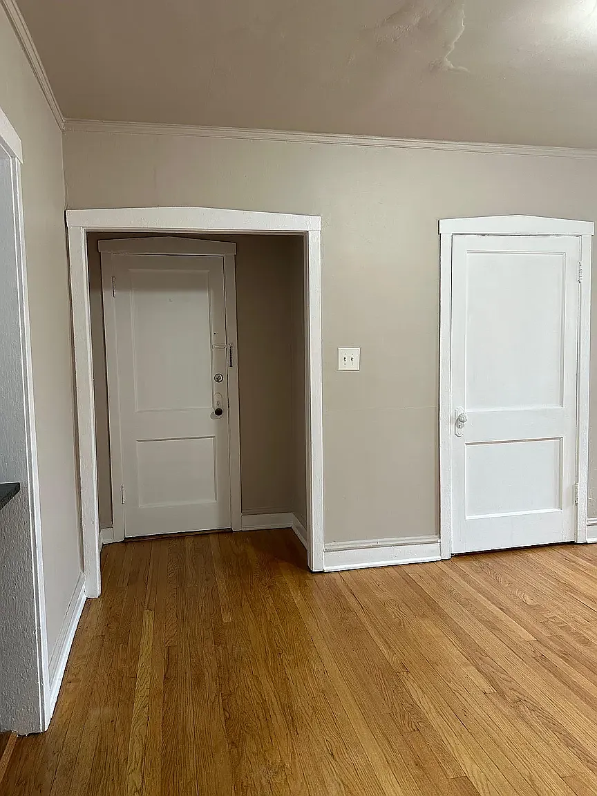 4029 W Melrose St — Photo 3