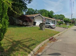 83 Garden Ave, Brick, NJ 08724