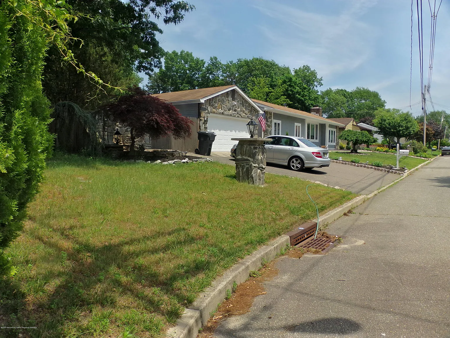 83 Garden Ave photo 1