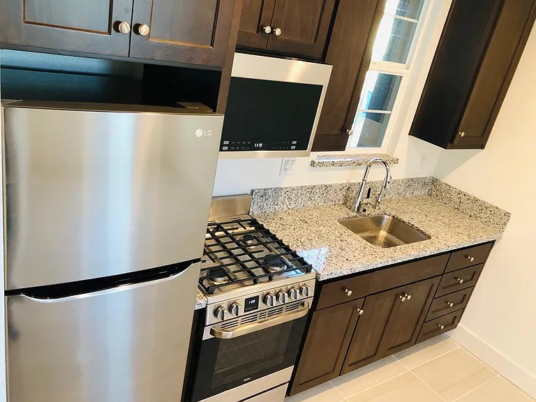 2232 Davie Pl — Photo 6