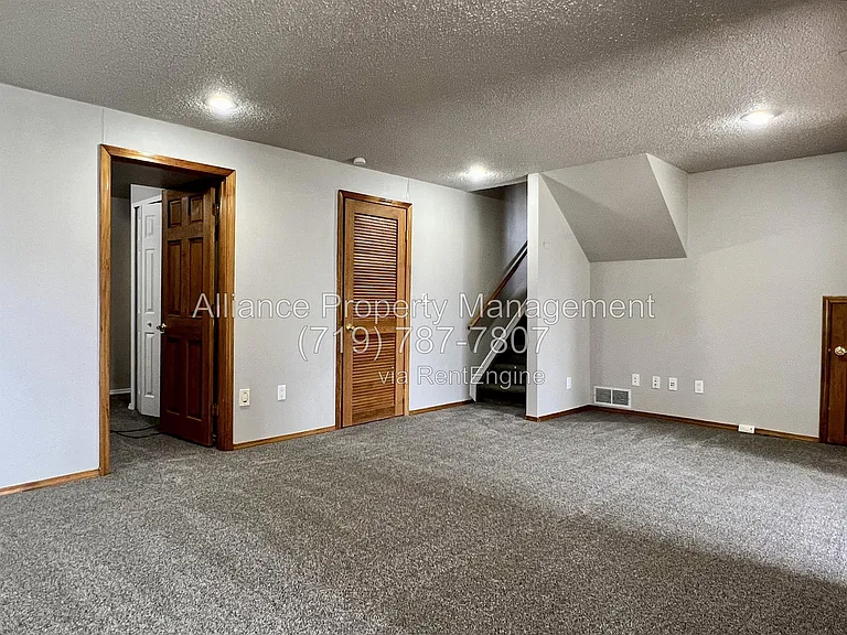 6318 Galway Dr — Photo 41