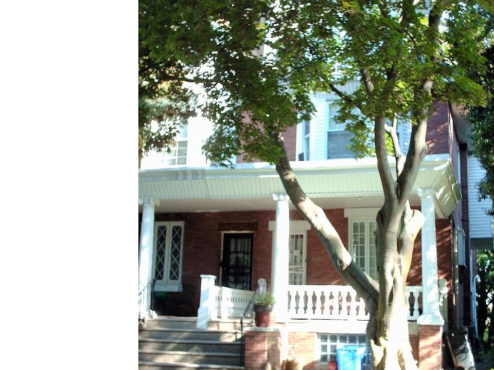2nd image of 6125 W Columbia Ave