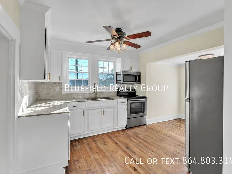 4 Walnut St #A — Photo 8