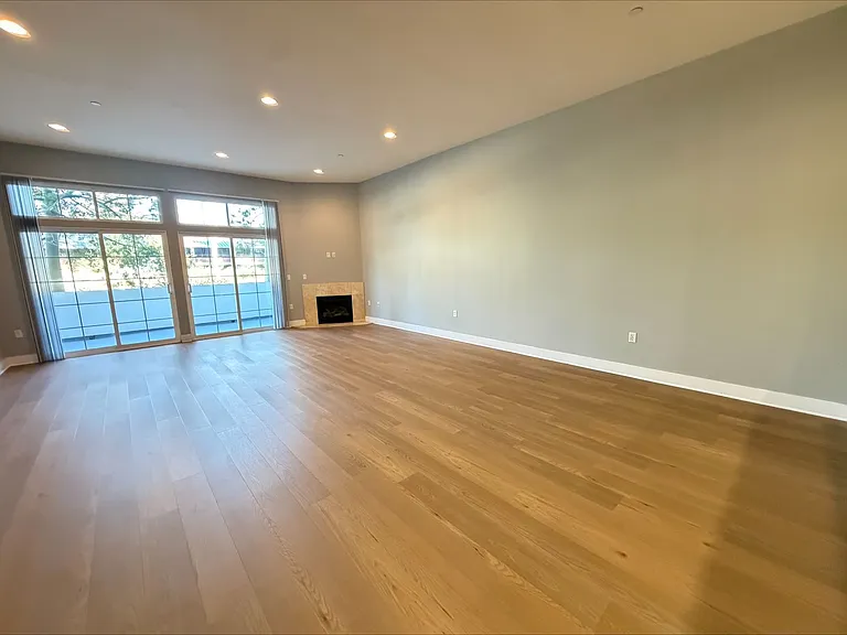 Axis 2300 Apartments — Photo 57