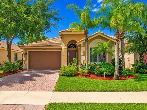 2287 SW NEWPORT ISLES Boulevard, Port St Lucie, FL 34953