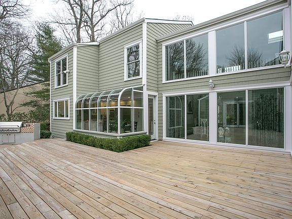 4th image of 31 Windemere Way