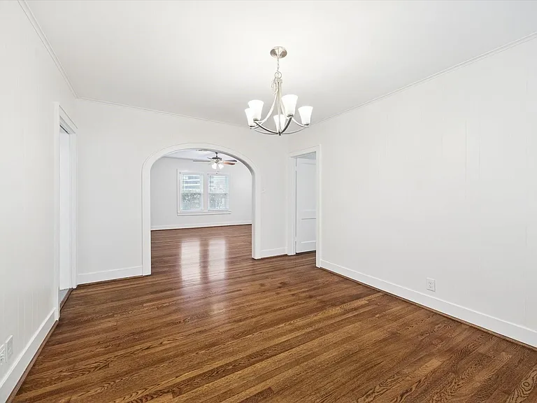 1937 W McKinney St #1939 — Photo 6
