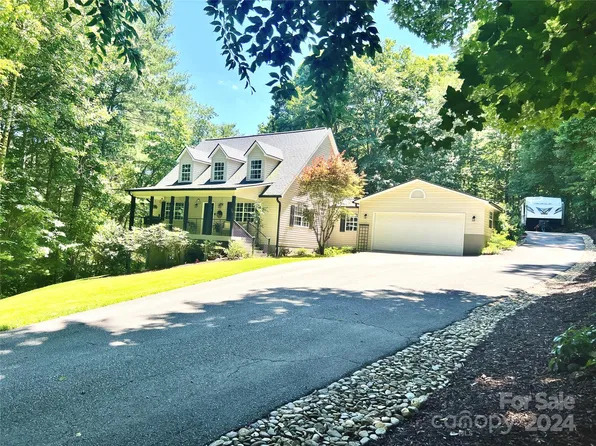 75 Heidi Way, Horse Shoe, NC 28742