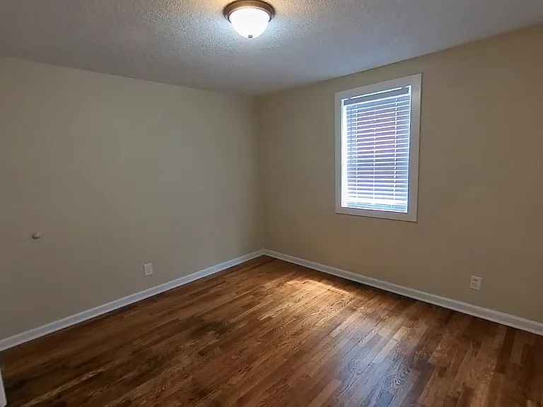 9217 Oak St — Photo 23