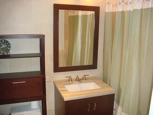 Rented by Aglow Properties | media 27