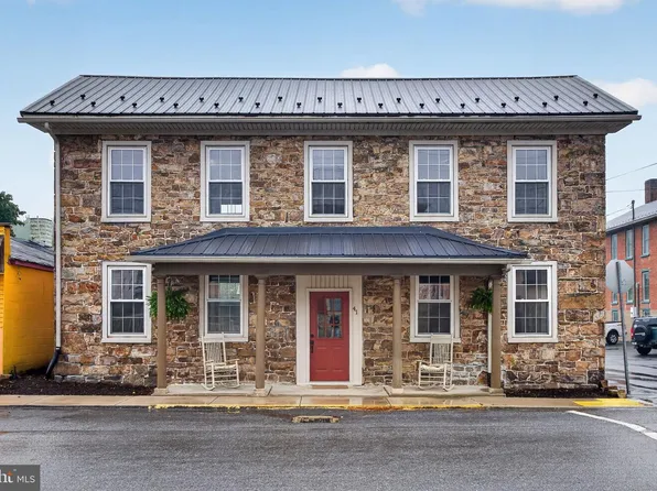 41 N Market St, Millerstown, PA 17062