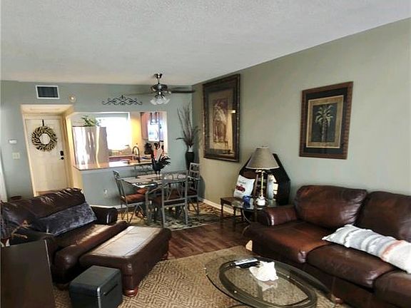 3rd image of 2131 Lakeview Dr Unit 906