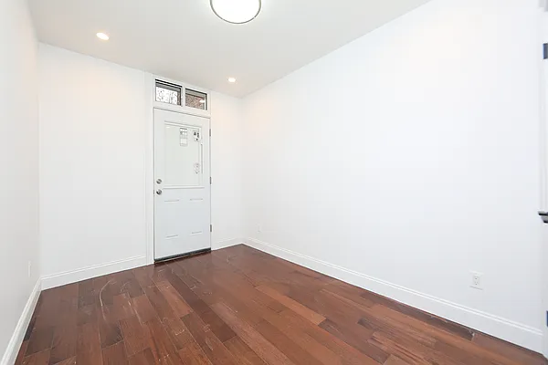 Sold by Keystone Realty USA Corp | media 10