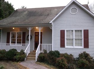 80 Harding St, Halifax, VA 24558