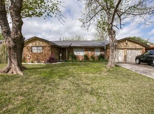 4621 Mackey Dr, North Richland Hills, TX 76180