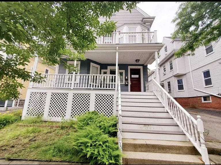 82 Ossipee Rd #B — Photo 2