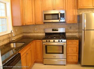 261 Tulip Ln, Freehold, NJ 07728