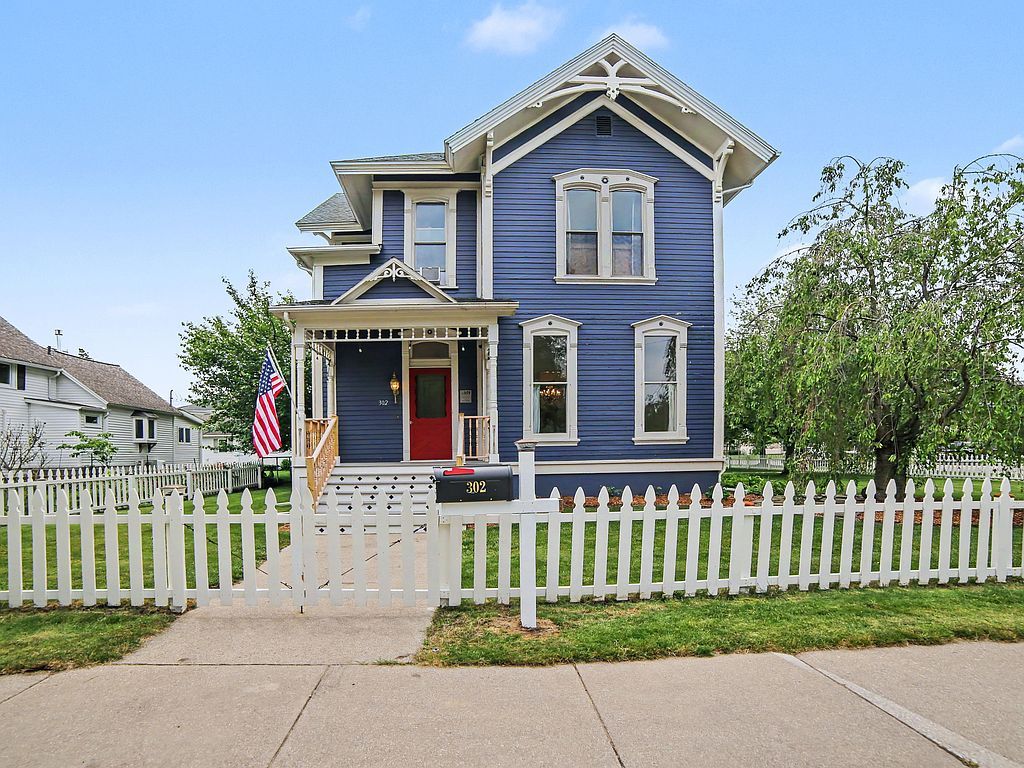 302 E Court St - Property Image