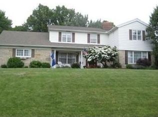 22307 Halburton Rd, Beachwood, OH 44122