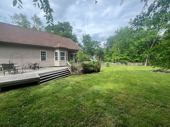 5th image of 411 Grovewood Dr