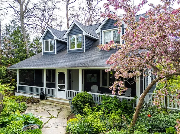 114 Clark St, The Blue Mountains, ON N0H 1J0