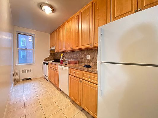 4th image of 143-29 Barclay Ave #6A