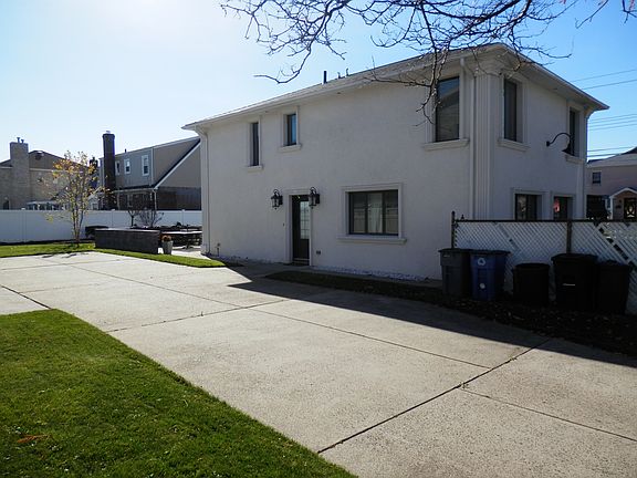 2nd image of 8806 158th Ave