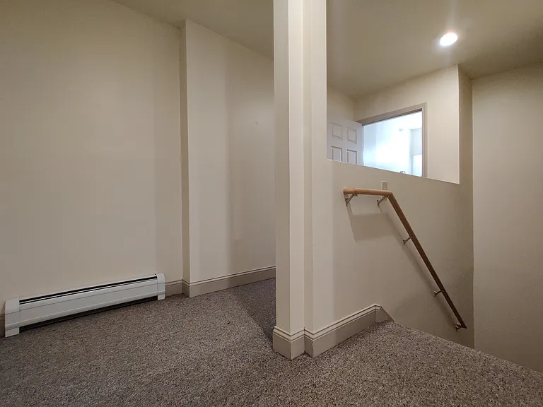238 College — Photo 22