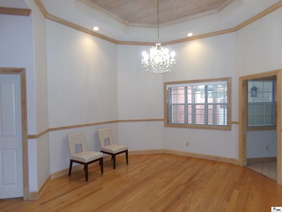 2nd image of 2322 Bocage Pl